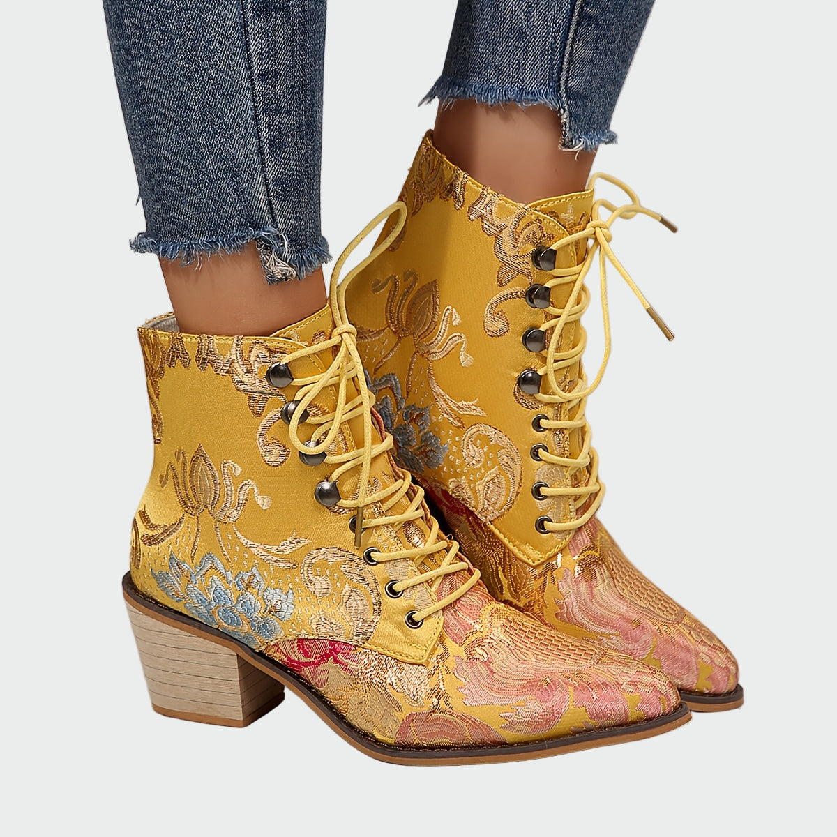 Botins de couro com flores