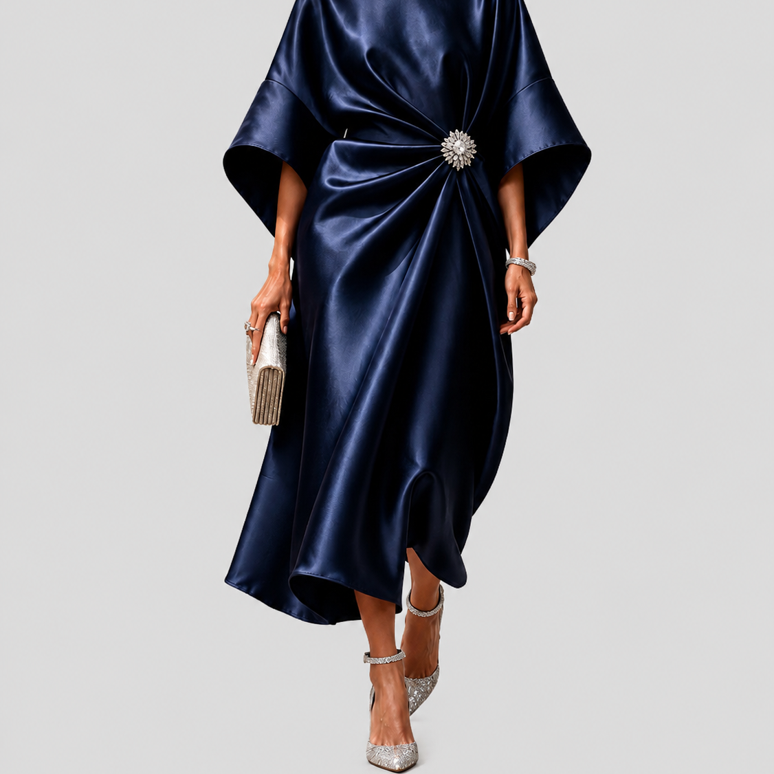 Constança - Vestido de Gala com Acabamento Acetinado