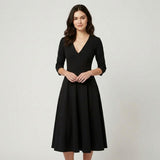 Vestido midi fluido em mistura de viscose | Cintura marcada | Decote em V elegante