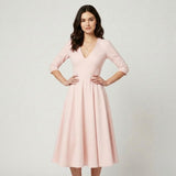 Vestido midi fluido em mistura de viscose | Cintura marcada | Decote em V elegante