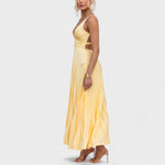 Abia - Vestido maxi amarelo plissado — vista 4