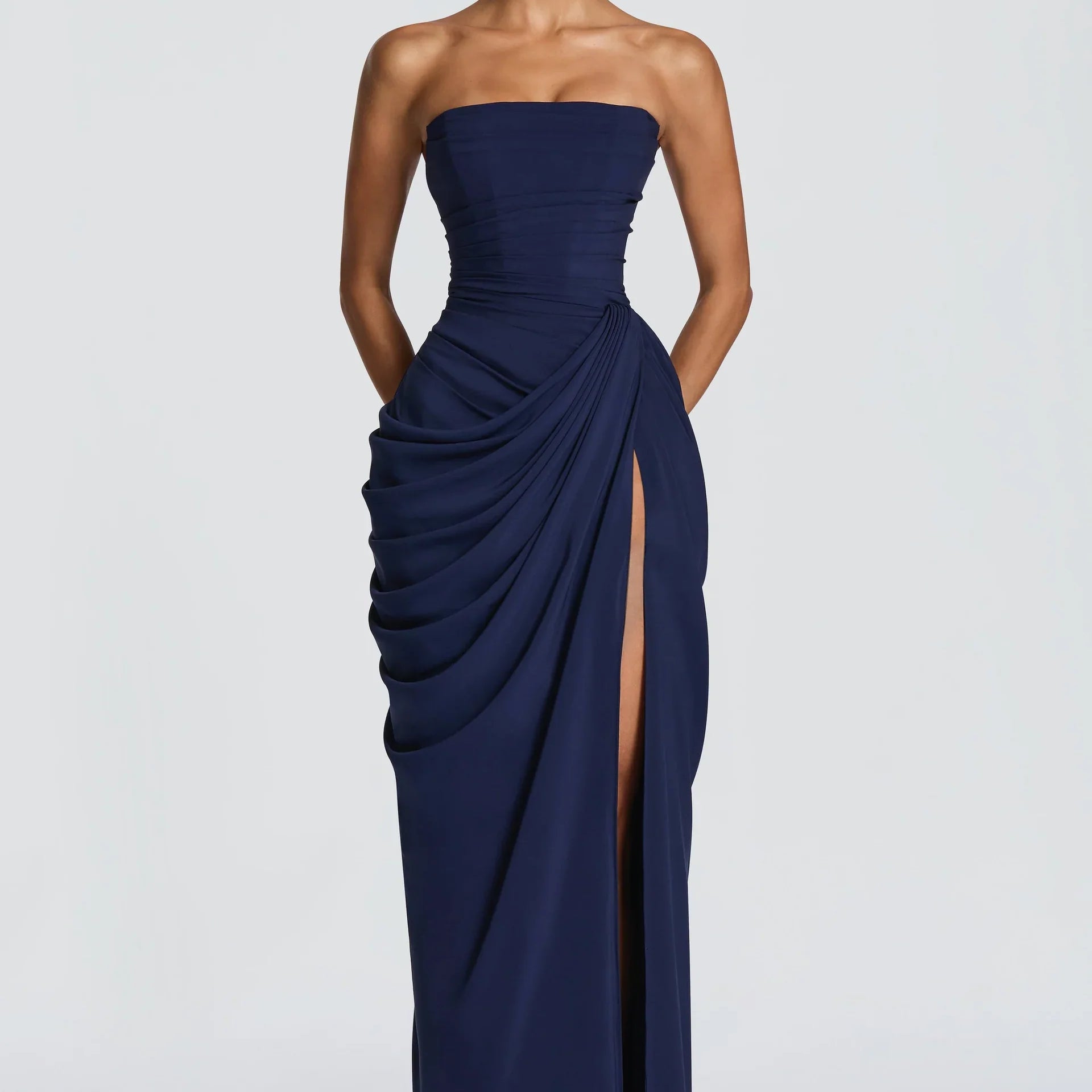 Adriana - Vestido Longo Drapeado com Fenda — vista 10
