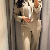 Conjunto Casual Emmy - Casaco e Calças de 2 Peças